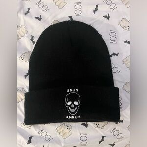 Unus Annus beanie NEW